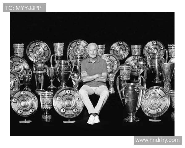 德国军装足球明星的传奇故事与球场上的辉煌成就 德国军装足球明星的传奇故事与球场上的辉煌成就